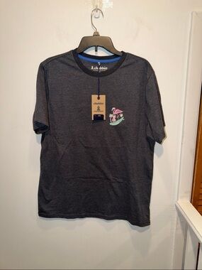 Chubbies Mens Sky’s Out Thighs Out Flamingo TShirt. Size Large (NWTS)